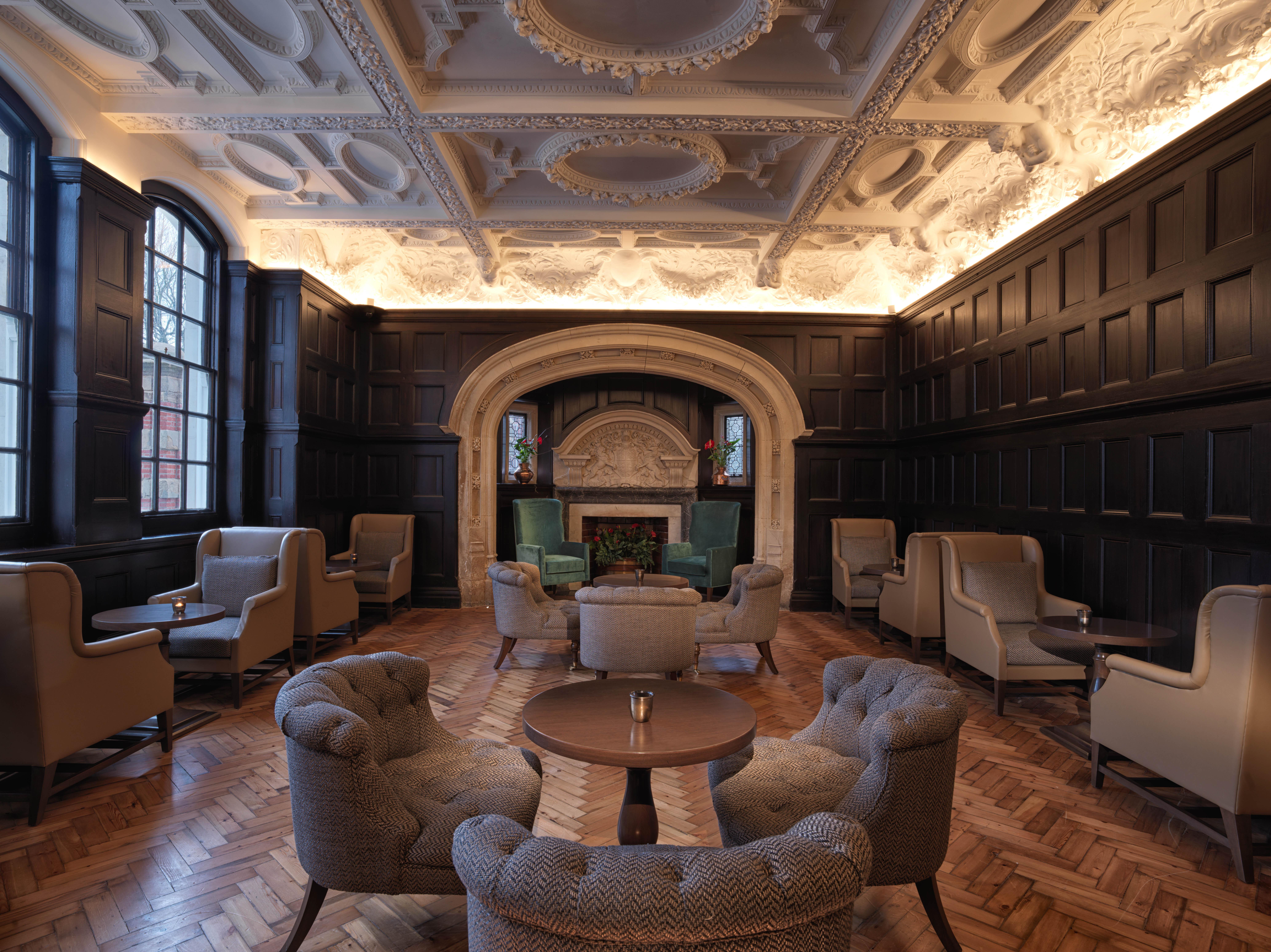 Отель The Lalit Лондон Интерьер фото The Long Room